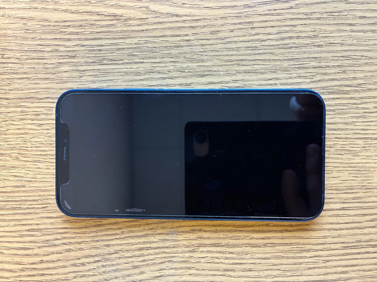iPhone 12 - Image 4