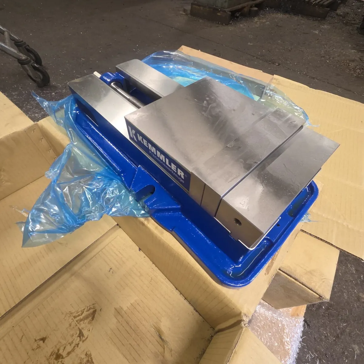 8” machining vice - Image 1
