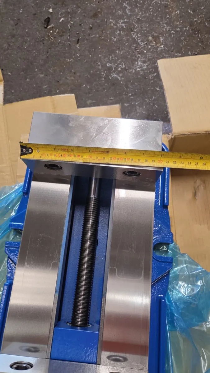 8” machining vice - Image 3