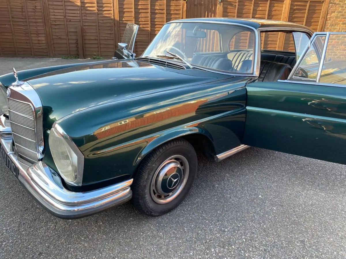Mercedes w111 coupe 2 dr rhd - Image 4