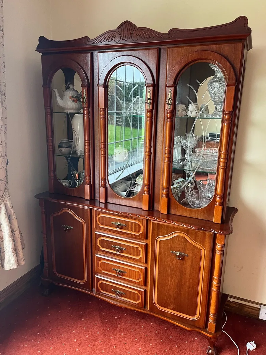 Mahogany Dresser with mirror & lights - Image 1