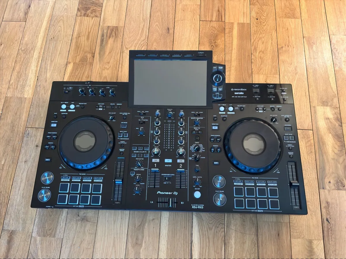 Pioneer XDJ-RX3 - Image 1