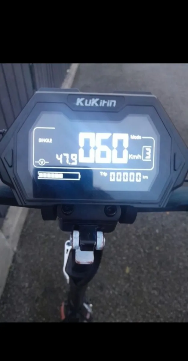 Kukirin g2 pro electric scooter - Image 2