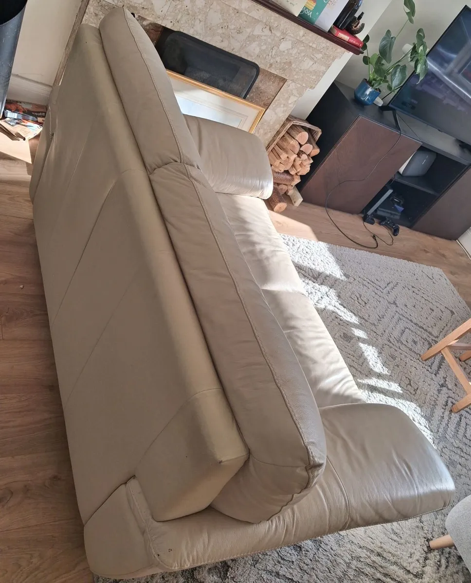 Couch / sofa -- leather - Image 2