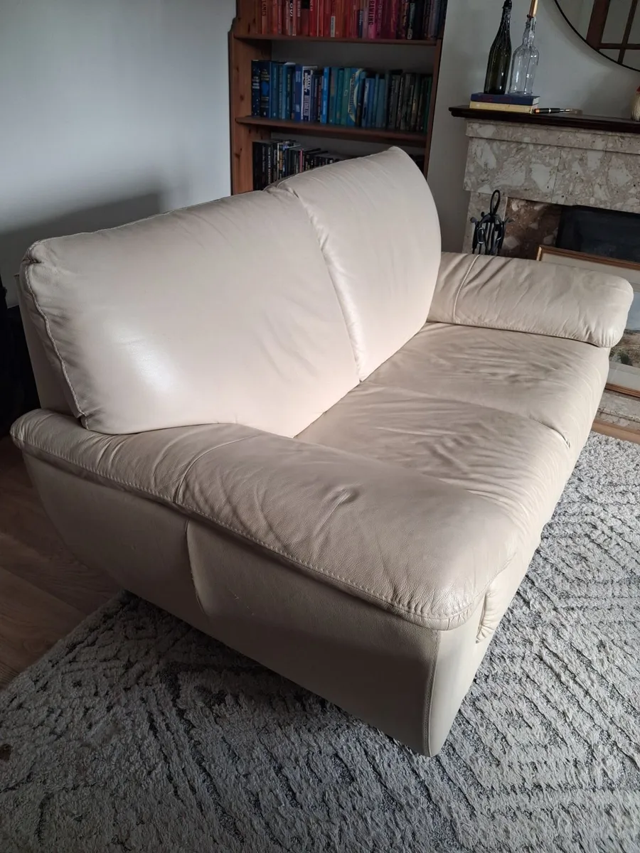 Couch / sofa -- leather - Image 1