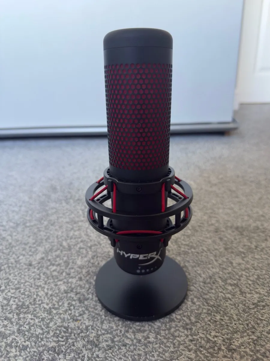 Microphone Hyper X Quad Cast /with the stand - Image 1