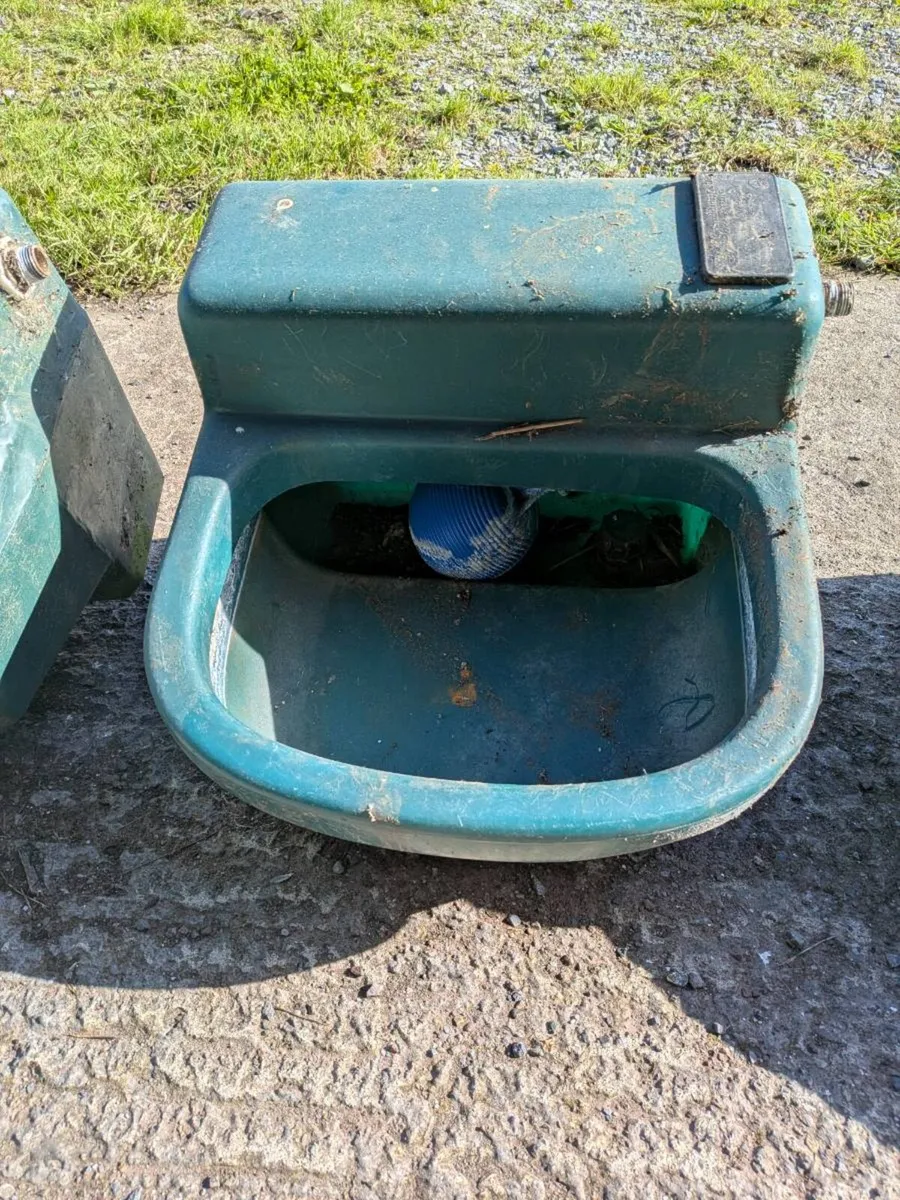Cattle drinking troughs - Image 2