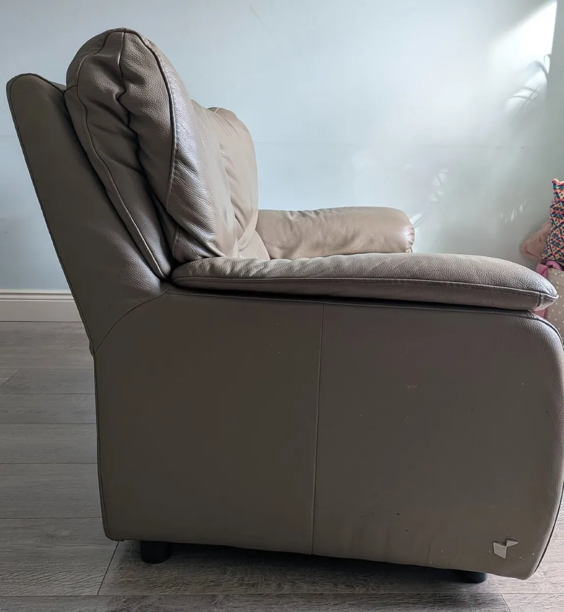 Couches/Sofa - Image 2