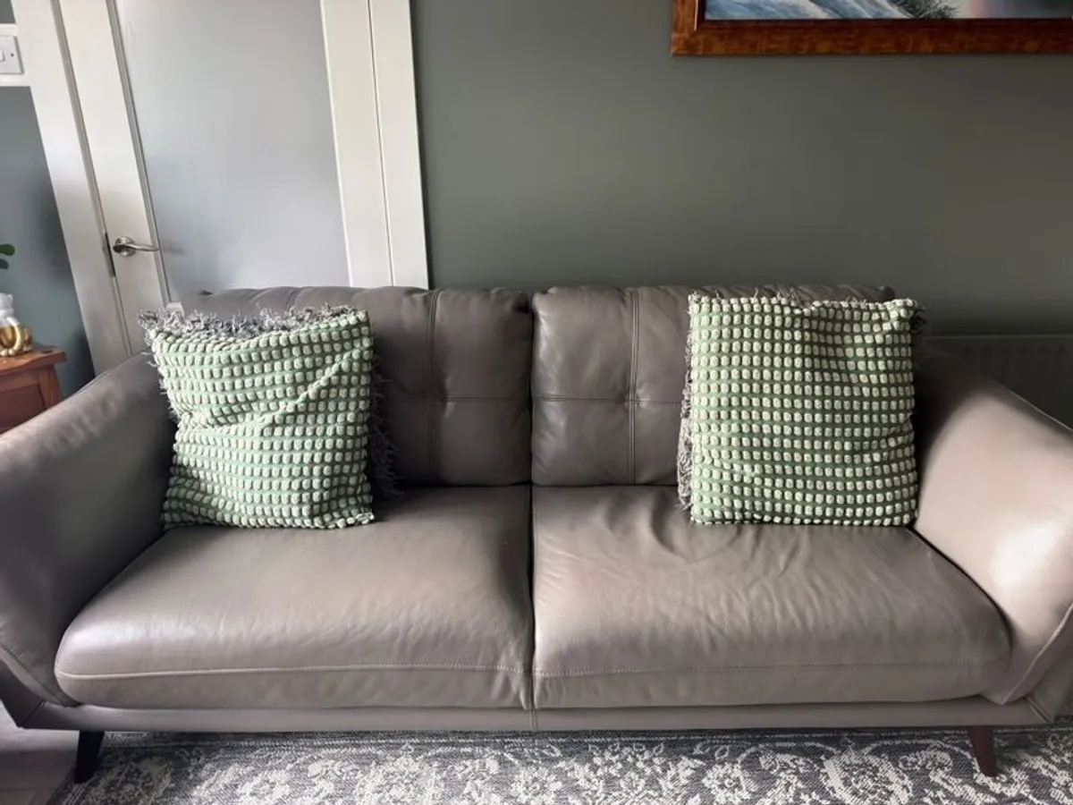 leather sofas - Image 4