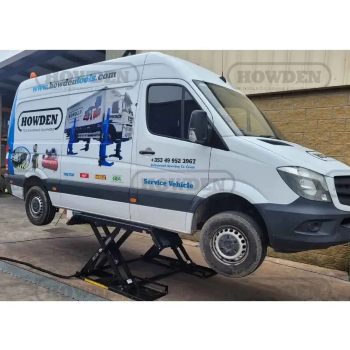 Taranto 3.5 Ton Mid Rise Auto Garage Lift - Image 3