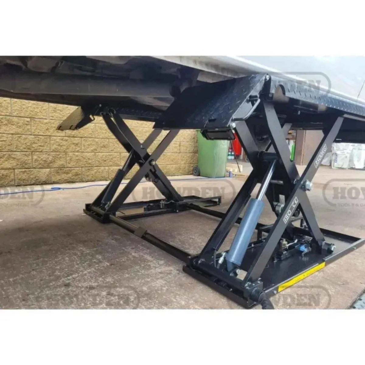 Taranto 3.5 Ton Mid Rise Auto Garage Lift - Image 2