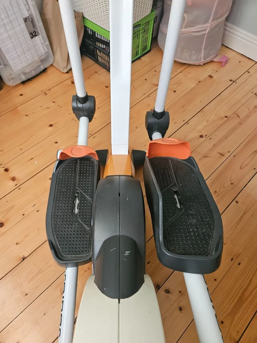 Reebok i-Trainer 2.1 Elliptical Cross Trainer - Image 4