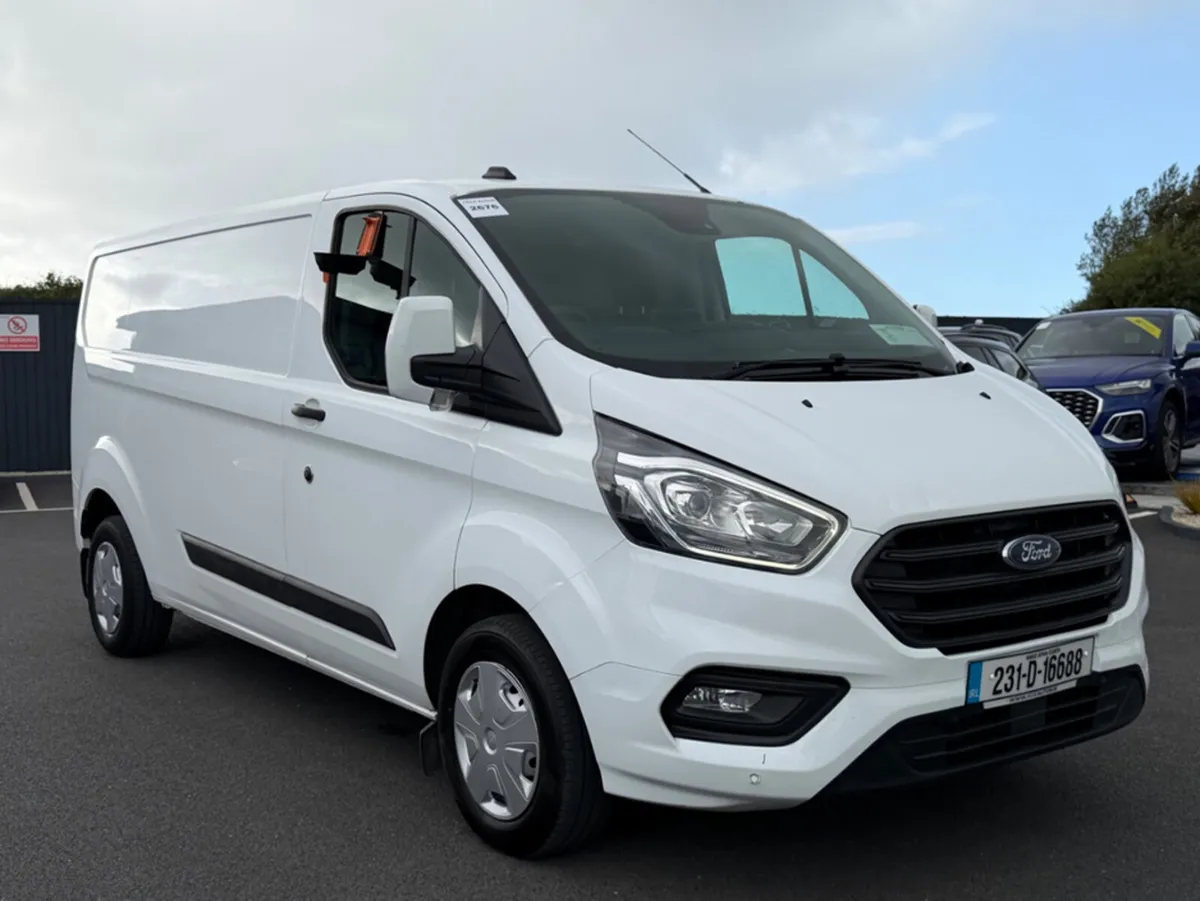 Ford Transit Custom TREND - 2.0L DIESEL - MANUAL - - Image 3