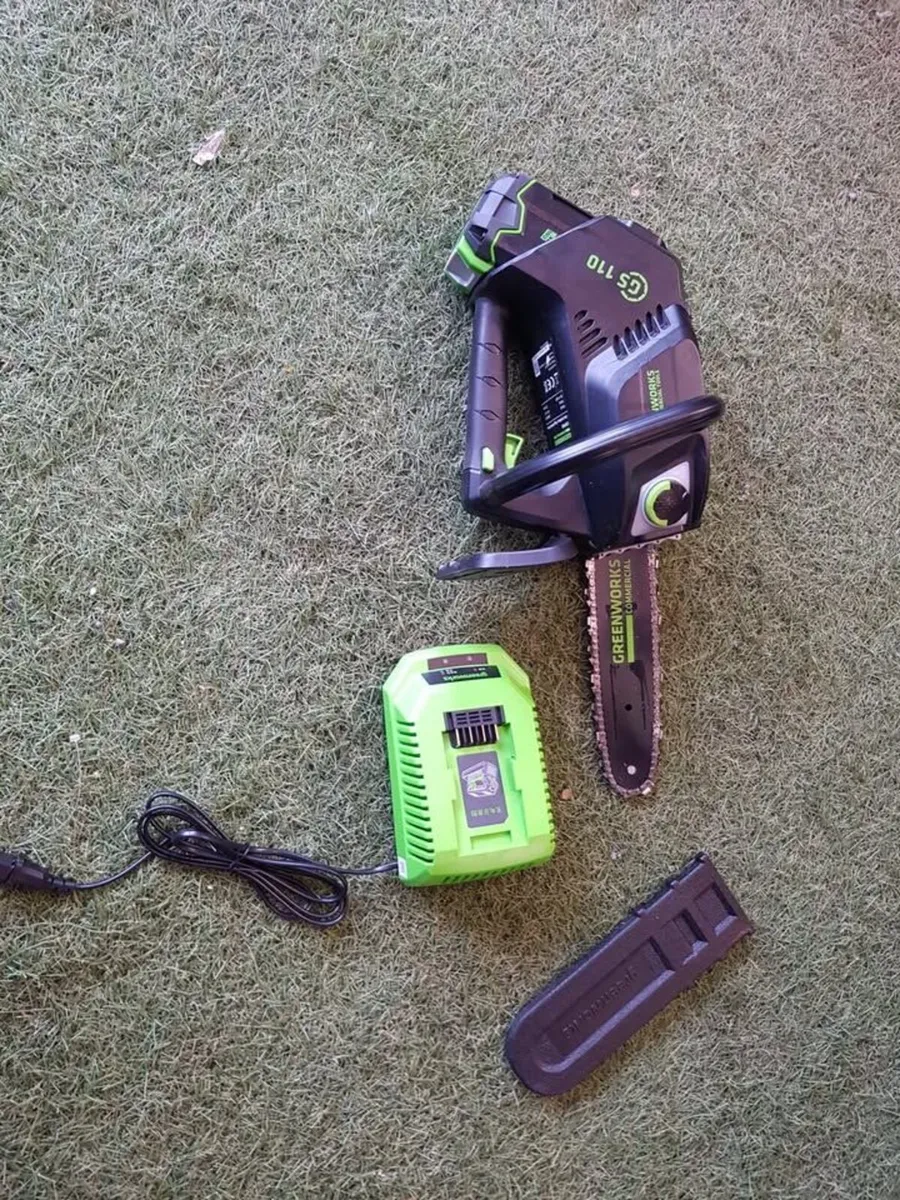 GREENWORKS BATTERY TOP HANDLE CHAINSAW - FOR SALE - Image 1
