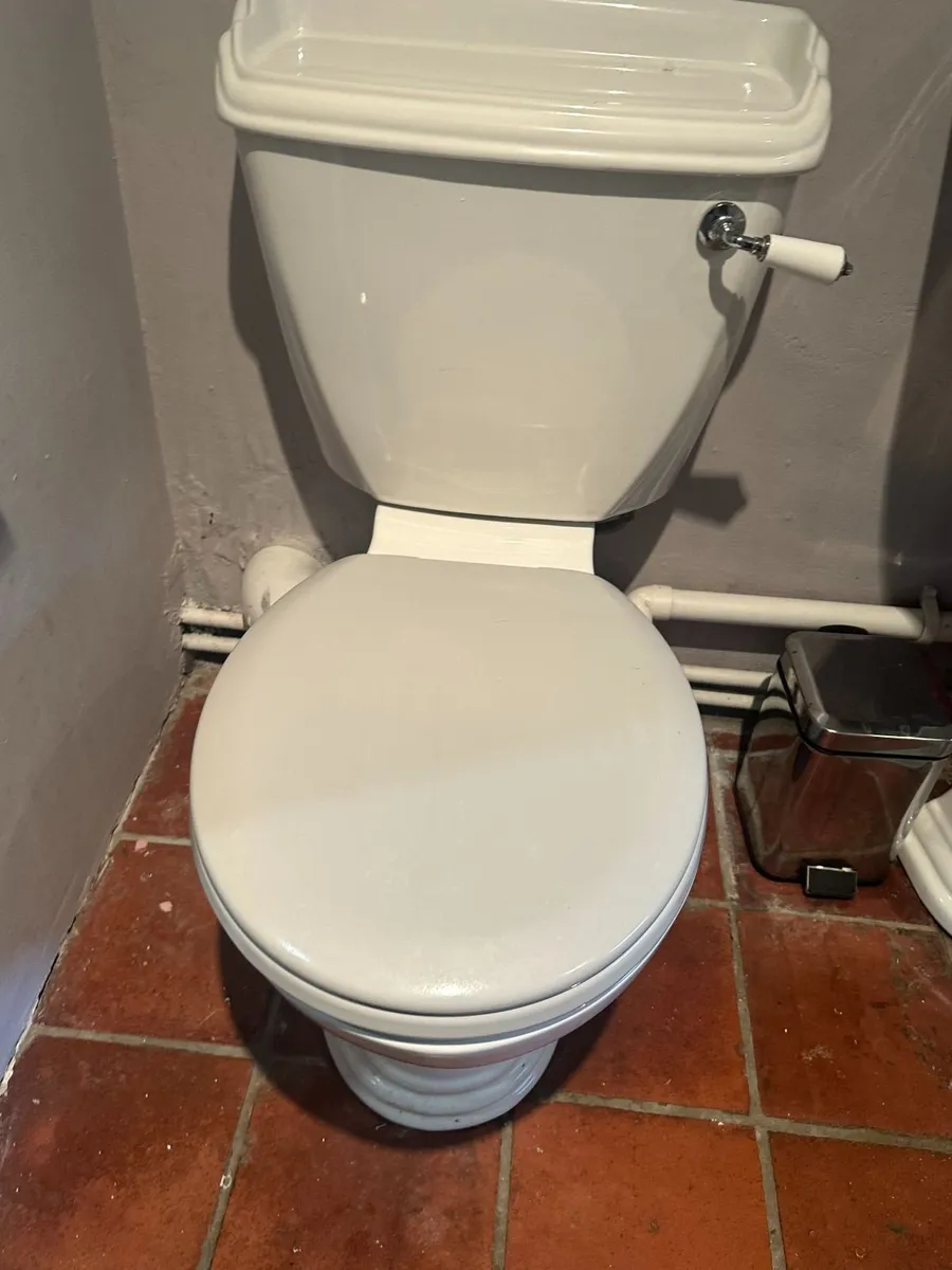 Entire Jacuzzi bathroom - 120 euros quick sale - Image 3