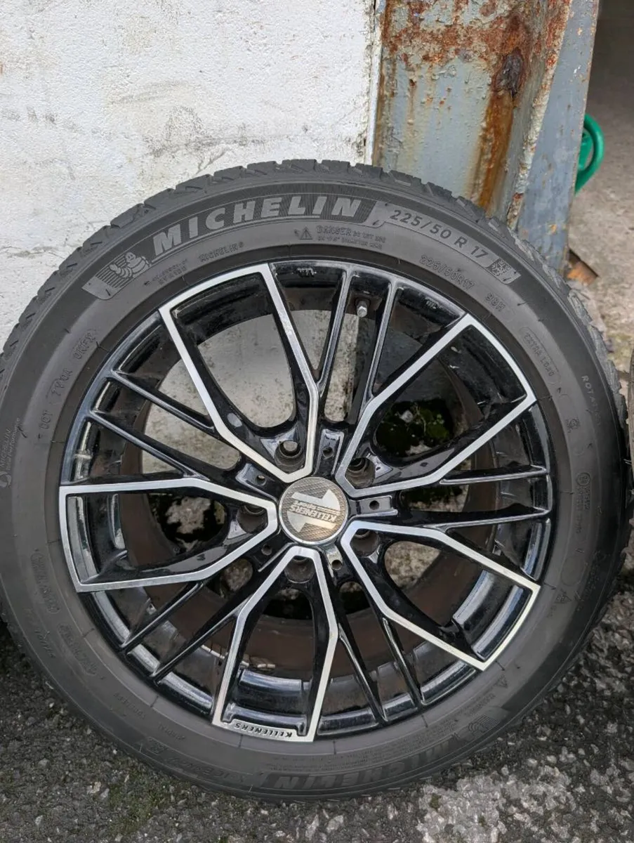 17" BMW ALLOYS AND ALL SEASON TYRES - Image 4