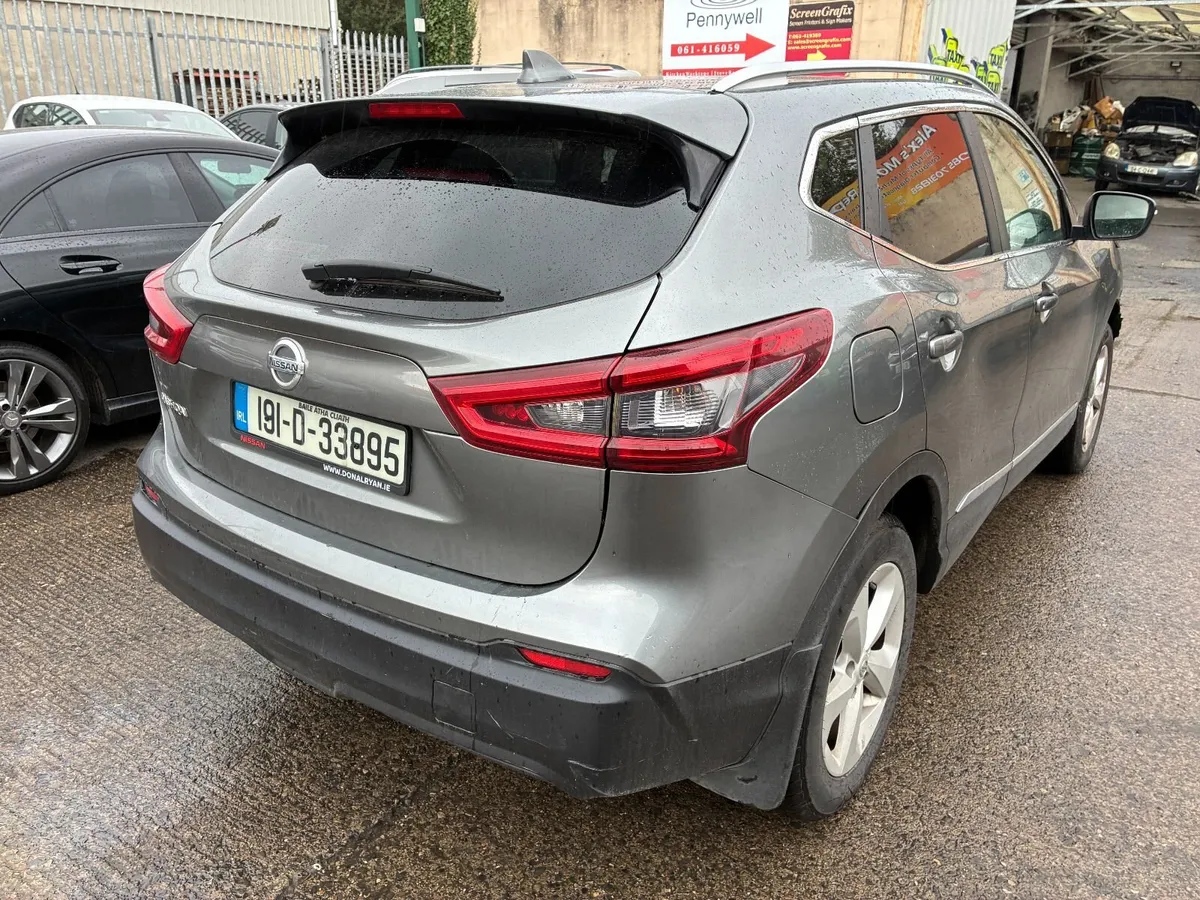 car - Image 3