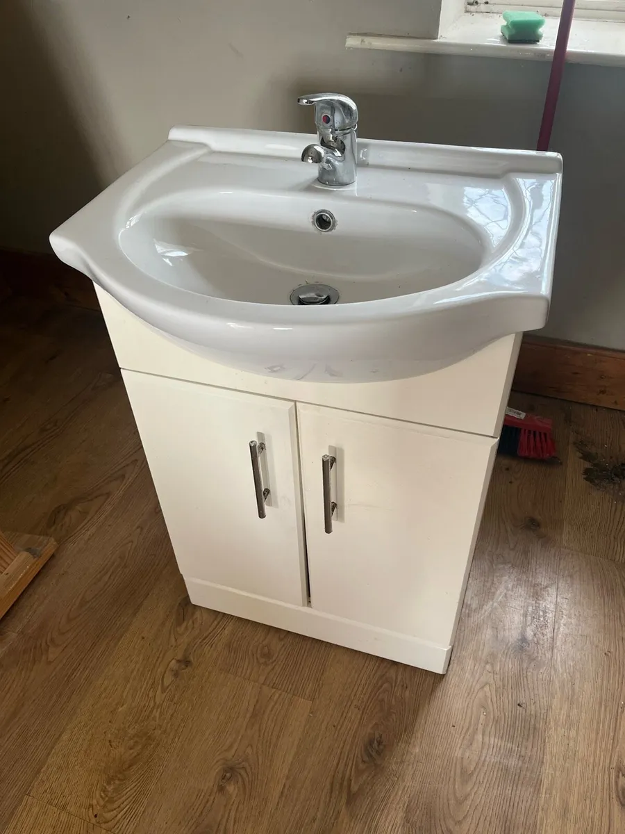 Hand basin and cabinet - Image 3