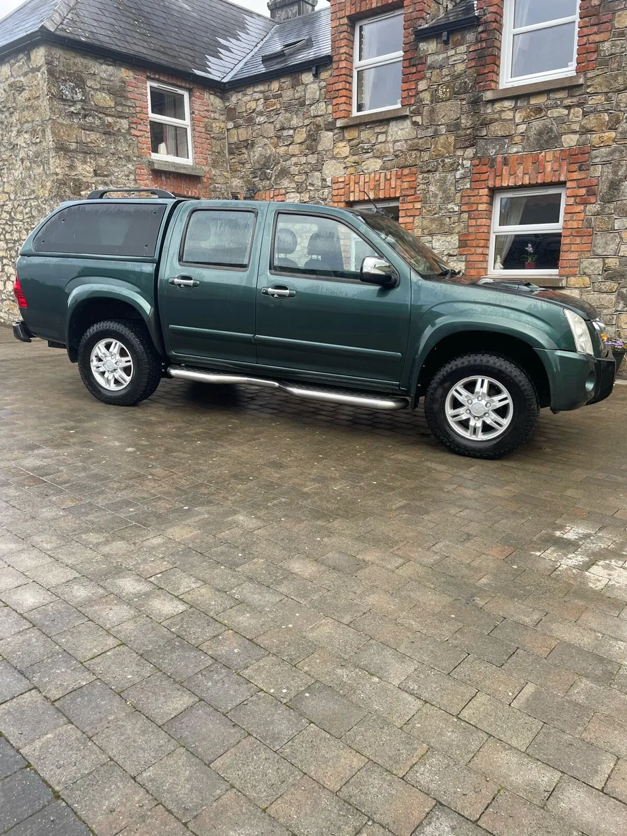 Isuzu D Max Double Cab - Image 1