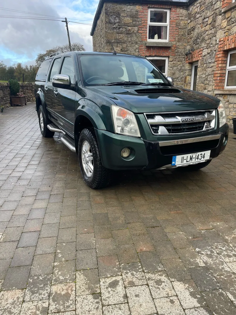 Isuzu D Max Double Cab - Image 2