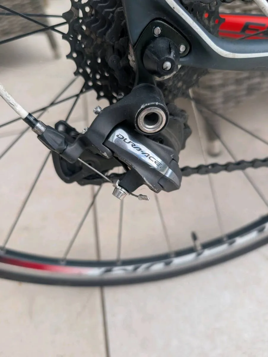 Focus Izalco road bike - Image 3