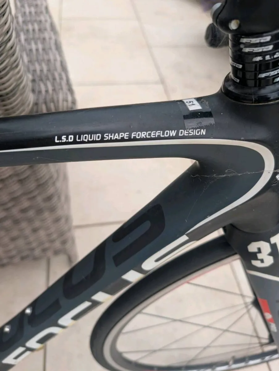 Focus Izalco road bike - Image 2