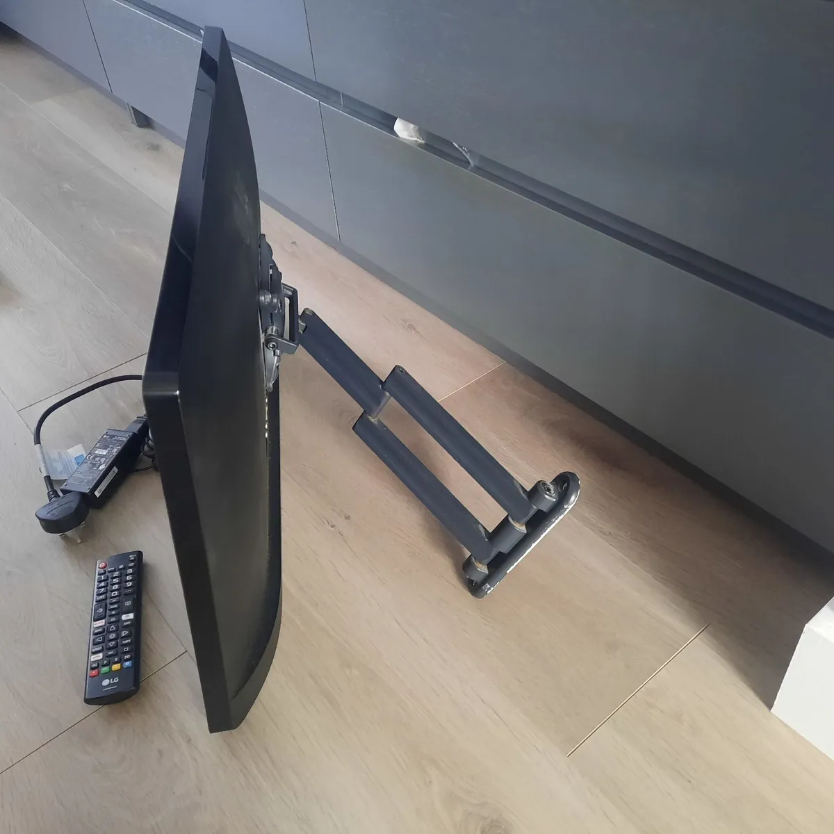 Smart TV - Image 2