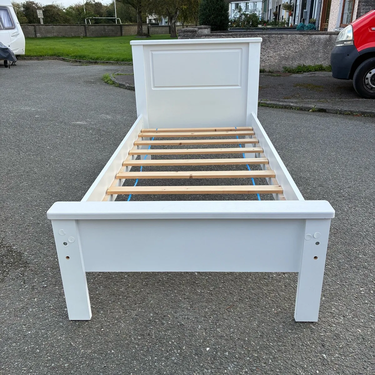 Fabulous white solid Single bed & 10” Mattress - Image 4