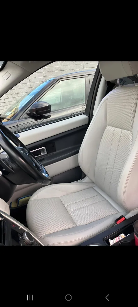 Landrover discovery 2017 low miles nct 2027 - Image 4