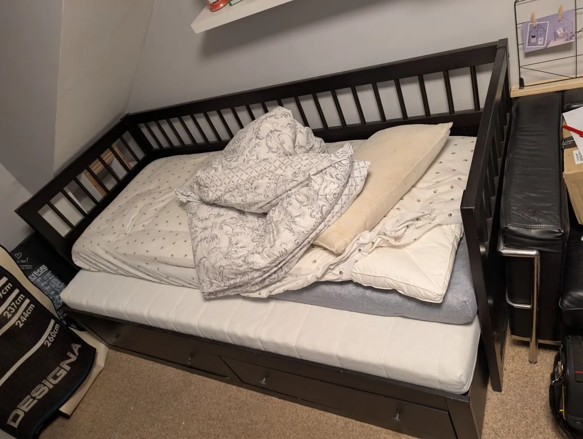 IKEA Hemnes daybed with two drawers - black - Image 4