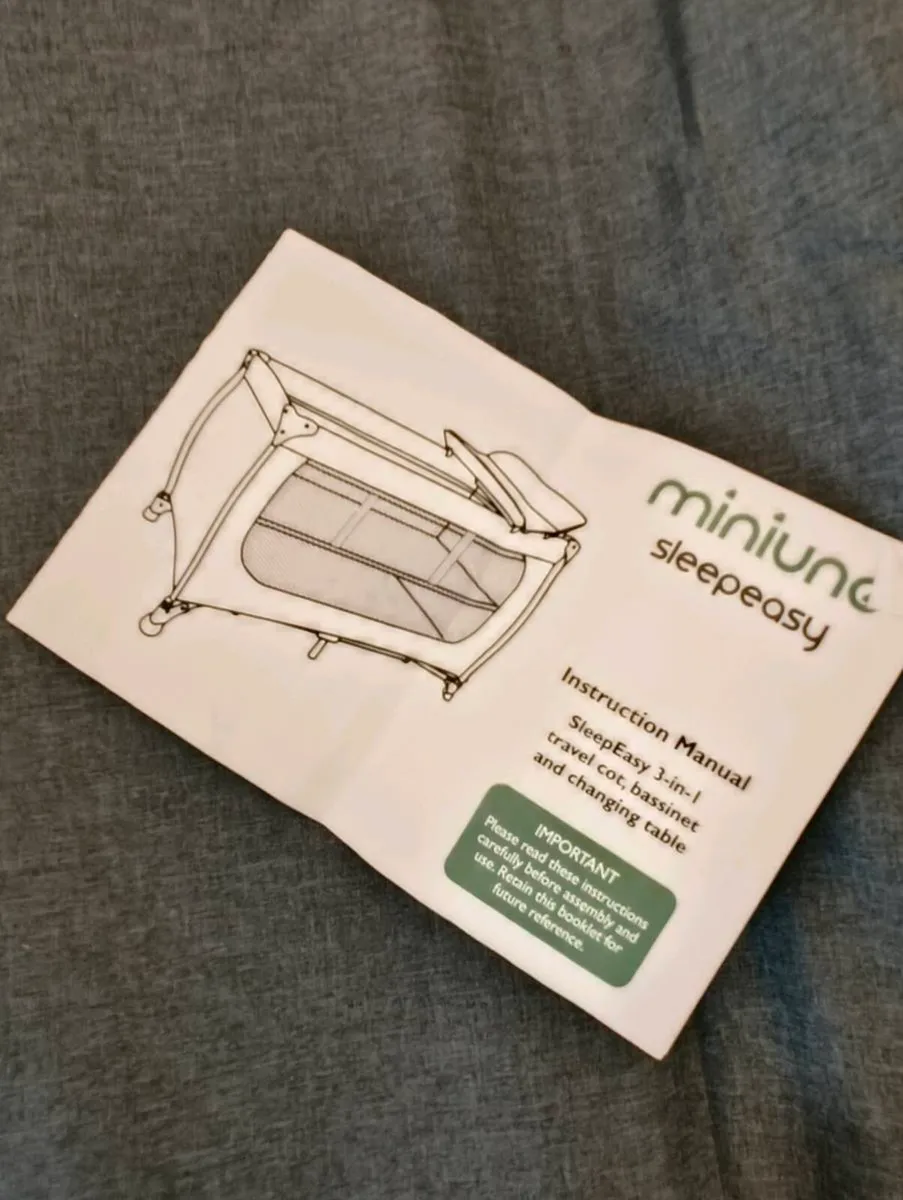 Minuuno 3 in 1 Travel Cot Portable Baby Cot in Nav - Image 3