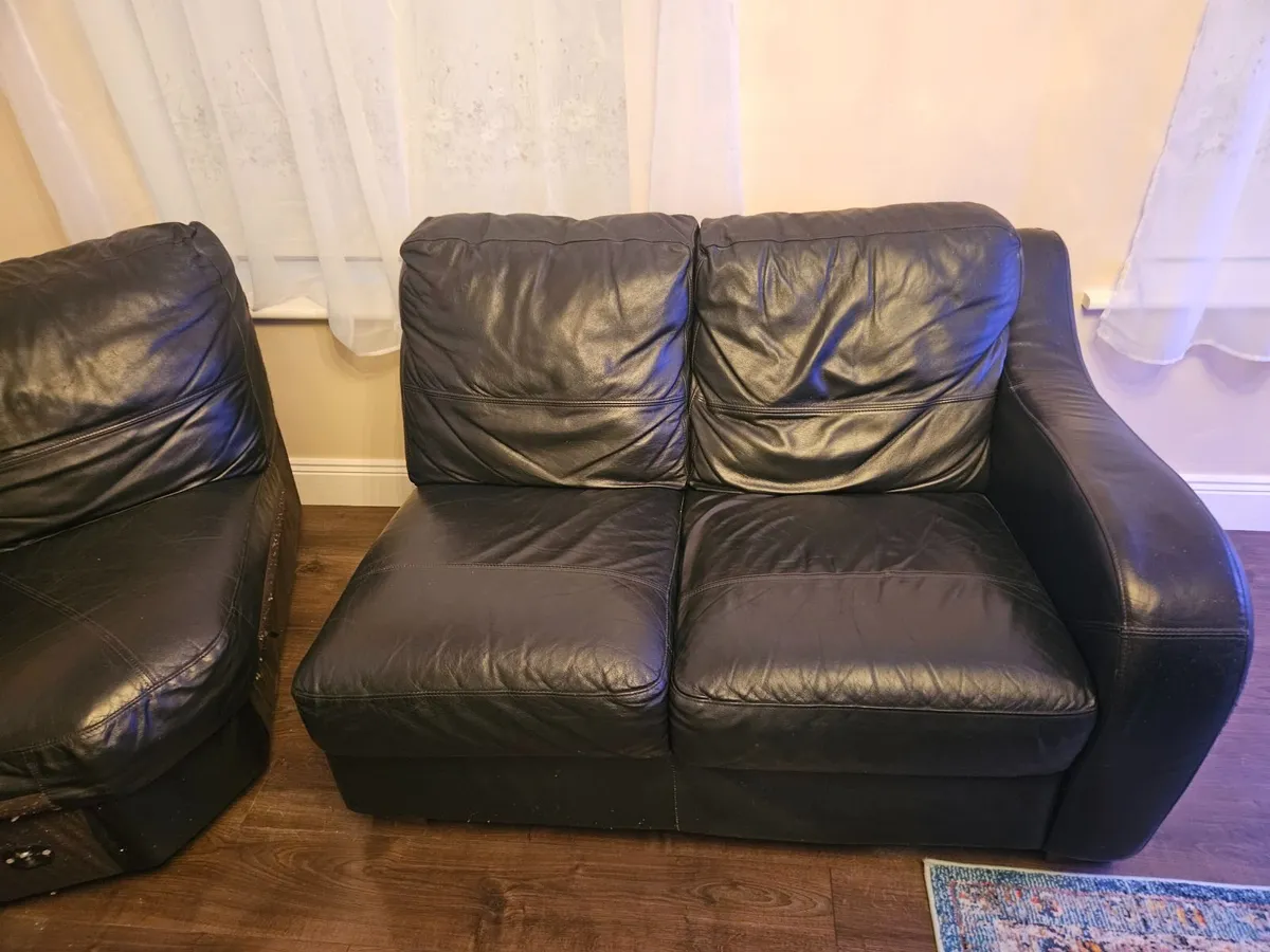 Large corner sofa leather with pouf - Image 2