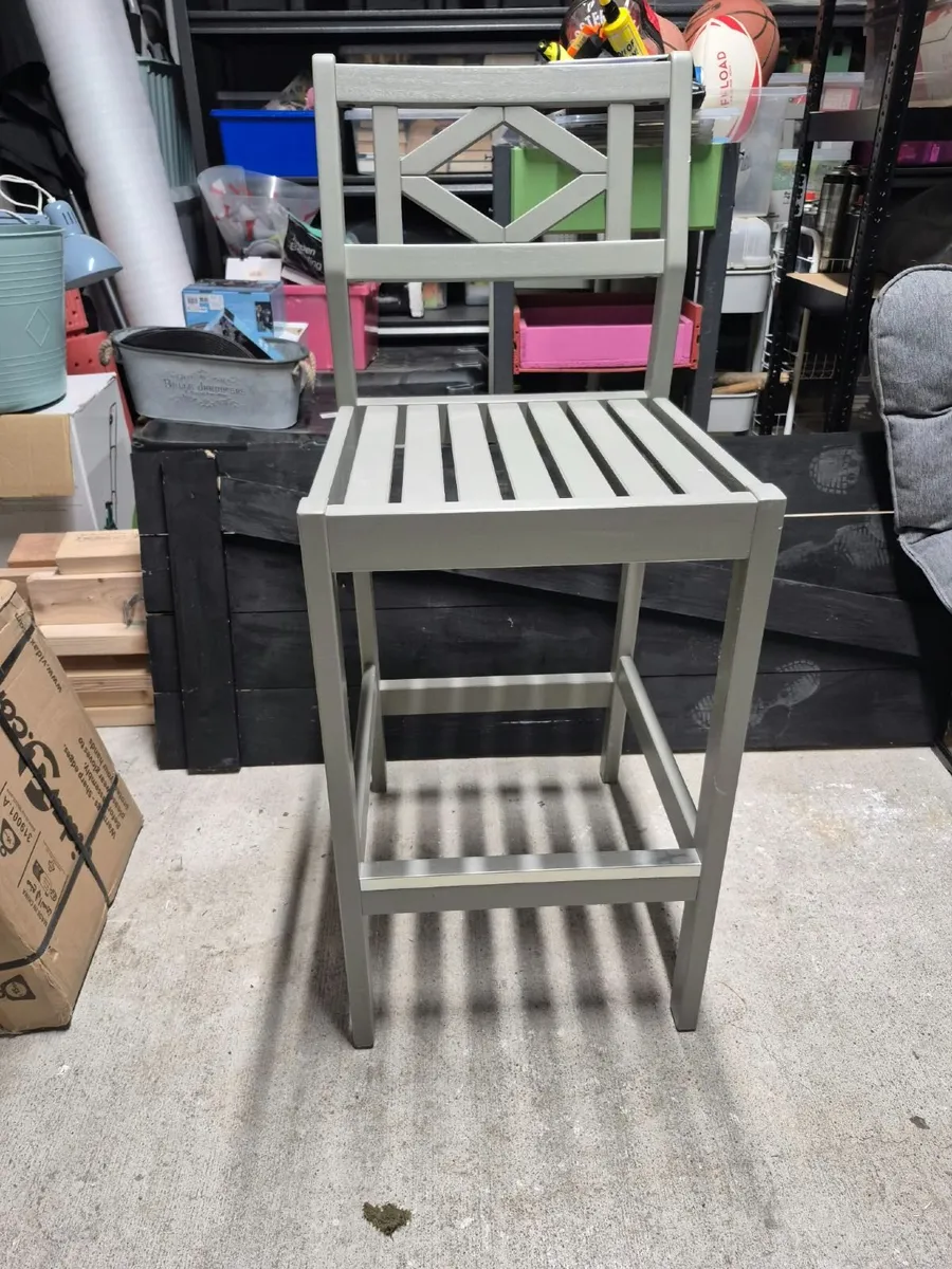 Tall chairs - Image 1