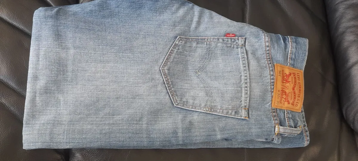 Levis Mens 501 Jeans - Image 1