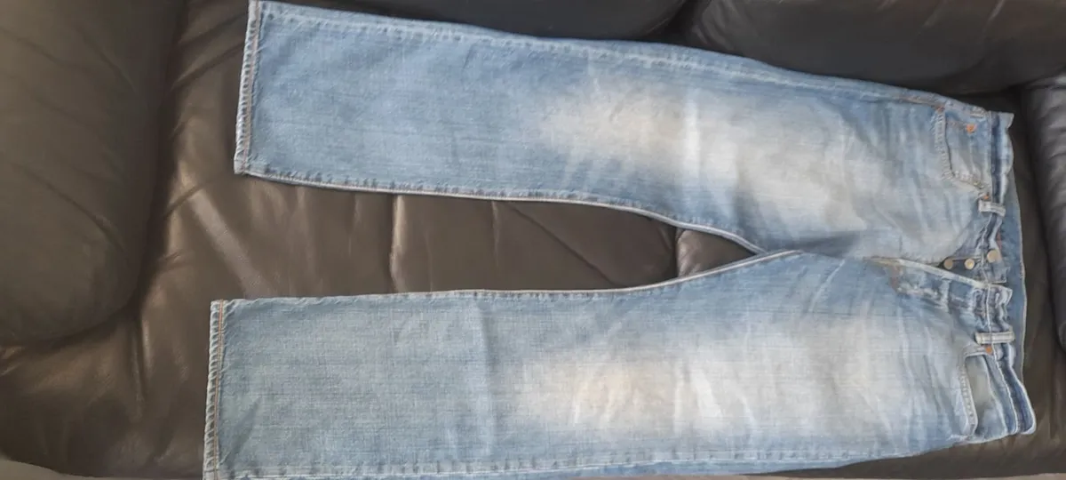 Levis Mens 501 Jeans - Image 2