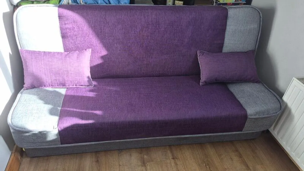 sofa - Image 1