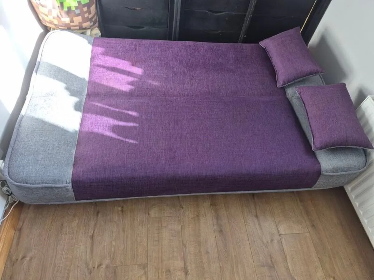 sofa - Image 3