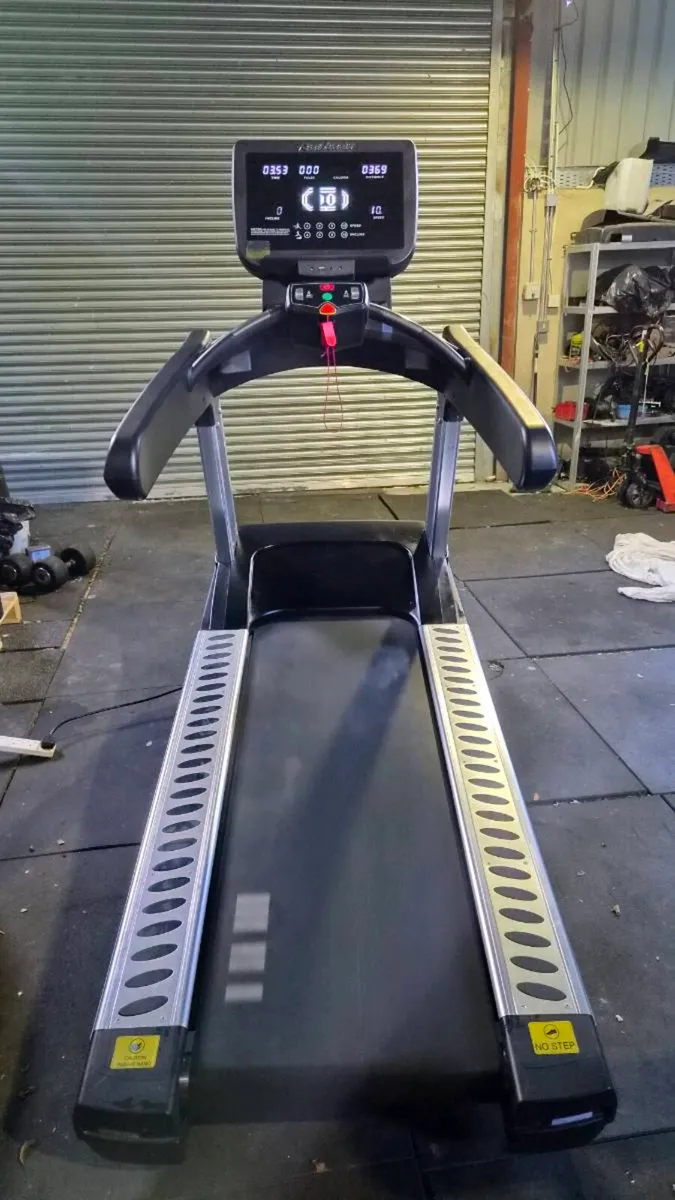 BRAND NEW REAL LEADER TREADMILL SAVE 3K TODAY - Image 3
