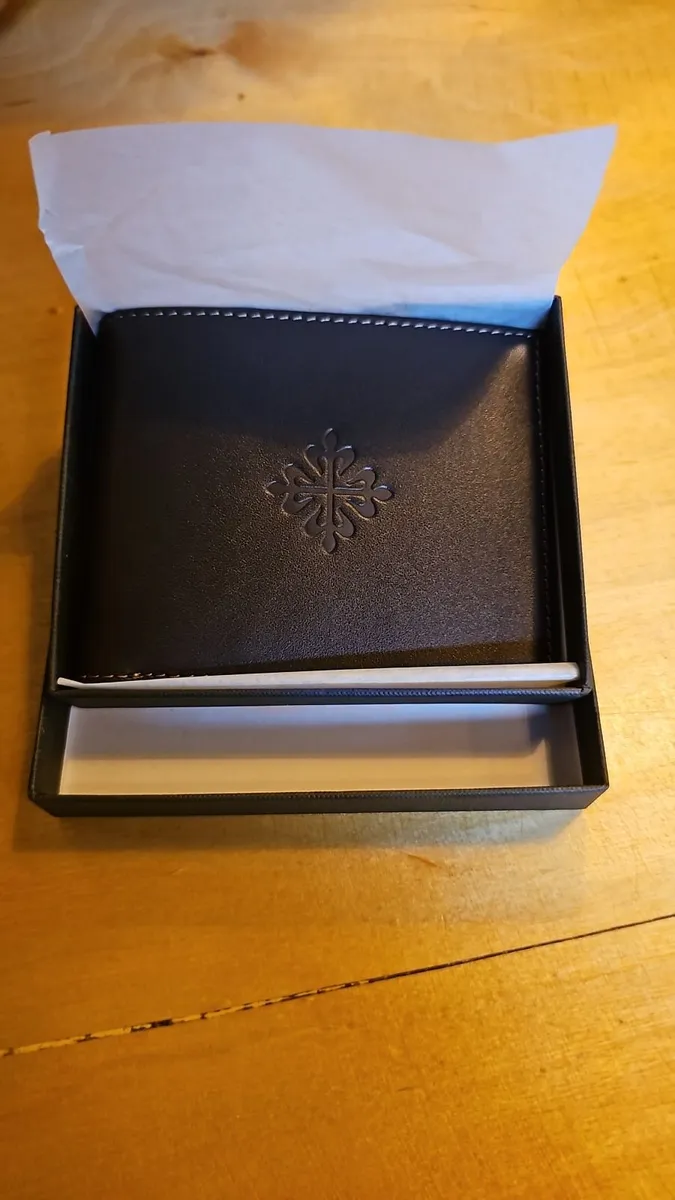 Patek Philippe brown leather wallet - Image 1