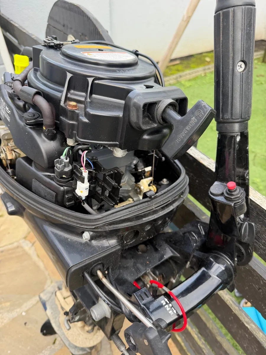 Outboard engine - Image 1