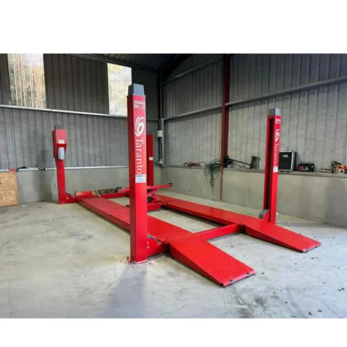 Taranto 4 Post 4 Ton Auto Vehicle Lift - Image 1