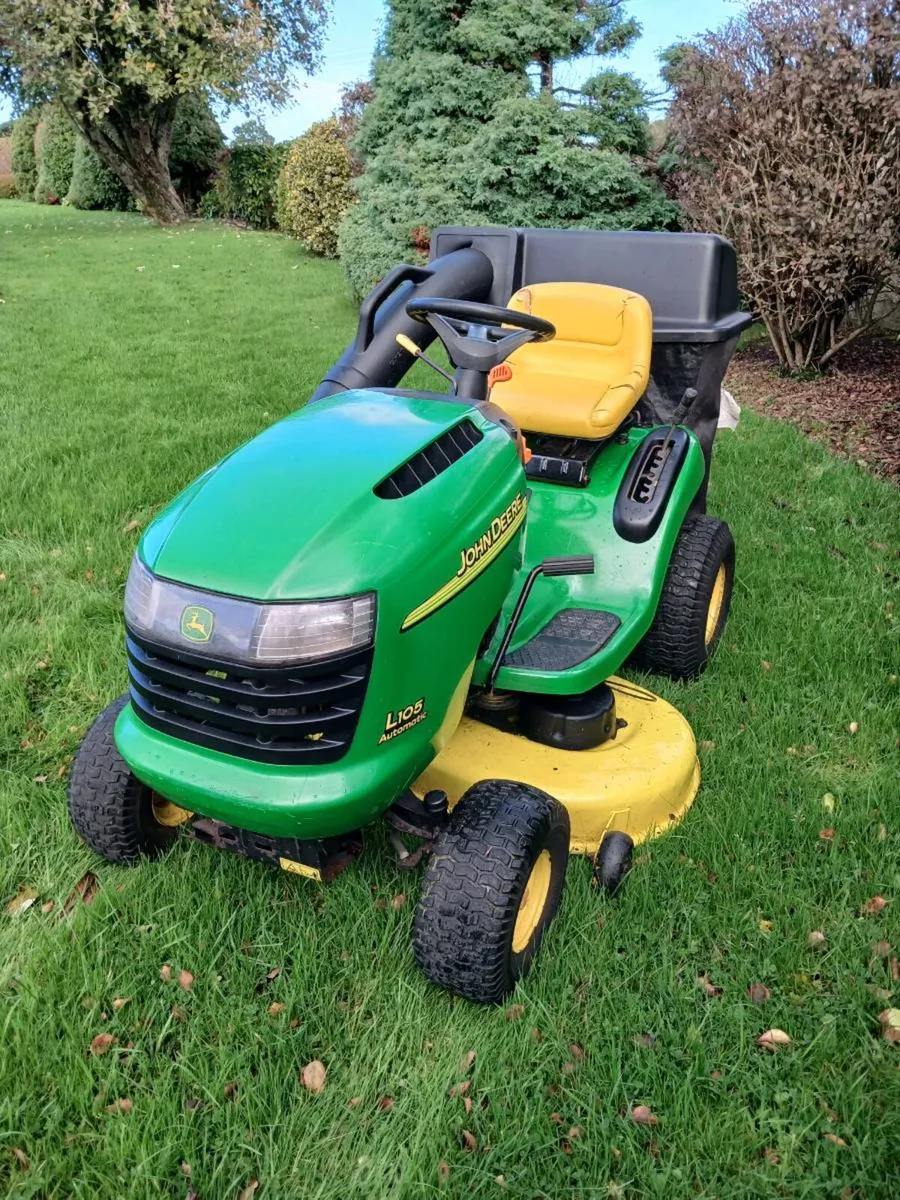 John Deere Lawnmower - Image 2