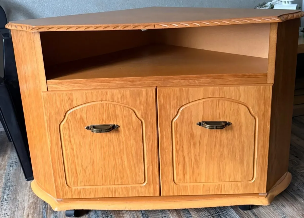 Corner TV unit - Image 1
