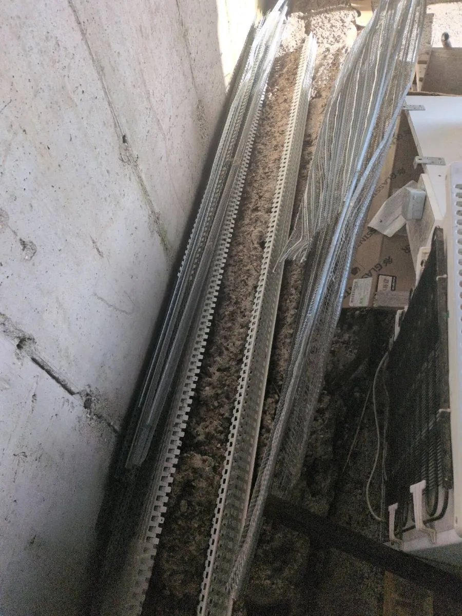 Surplus building materials - Image 1
