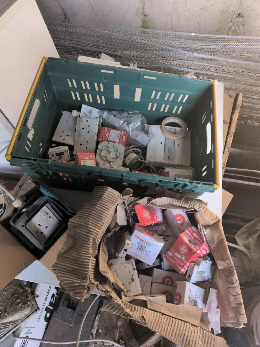 Surplus building materials - Image 2