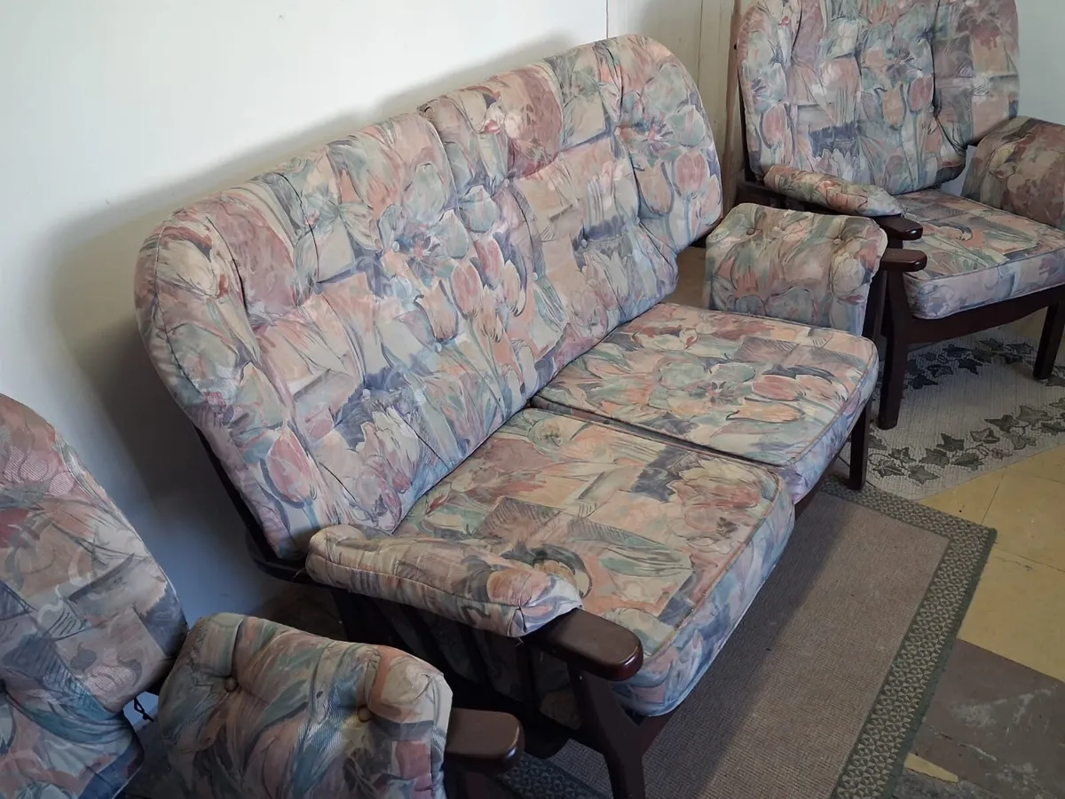 Three piece suite - Image 3