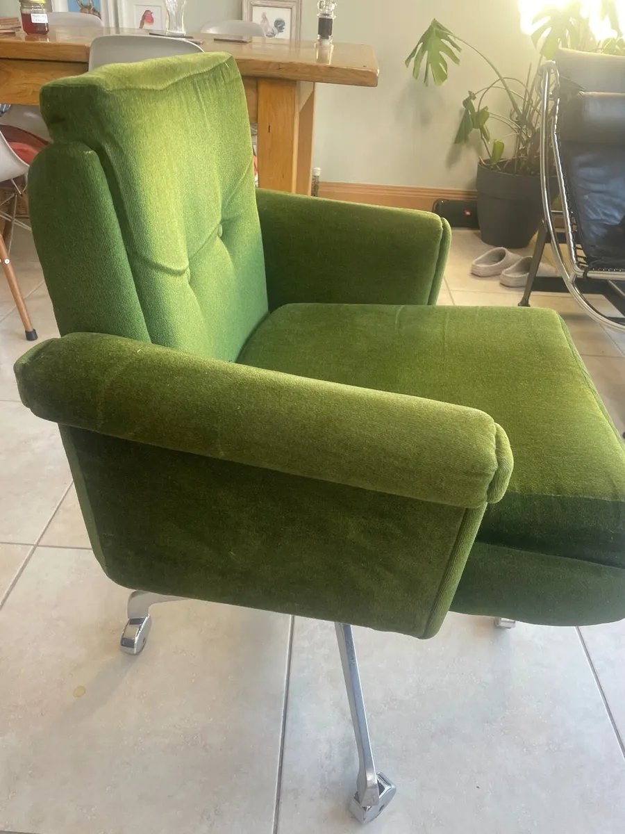 Vintage Mid-Century Swivel  Chair (1960s–1970s) - Image 2
