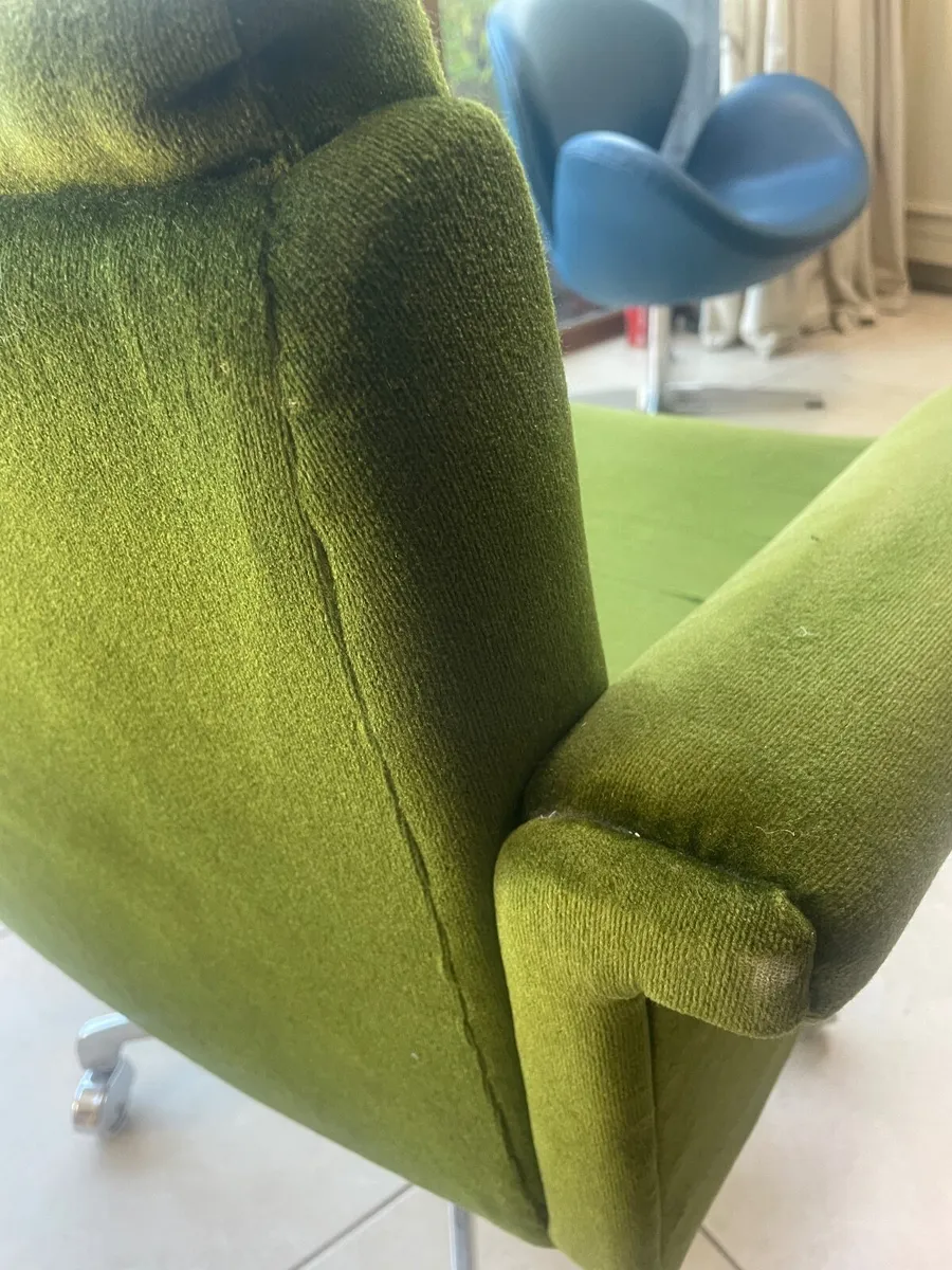 Vintage Mid-Century Swivel  Chair (1960s–1970s) - Image 4