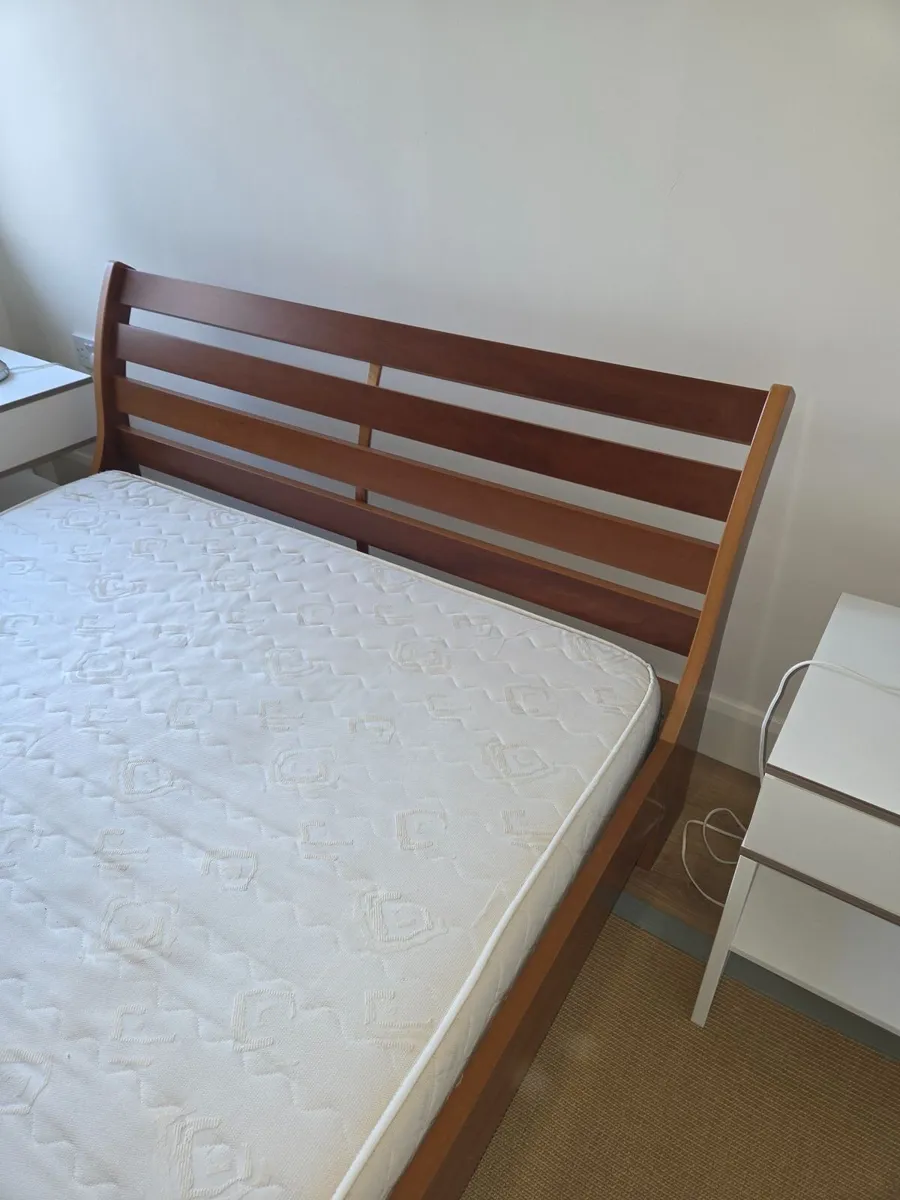 Bed - Image 2