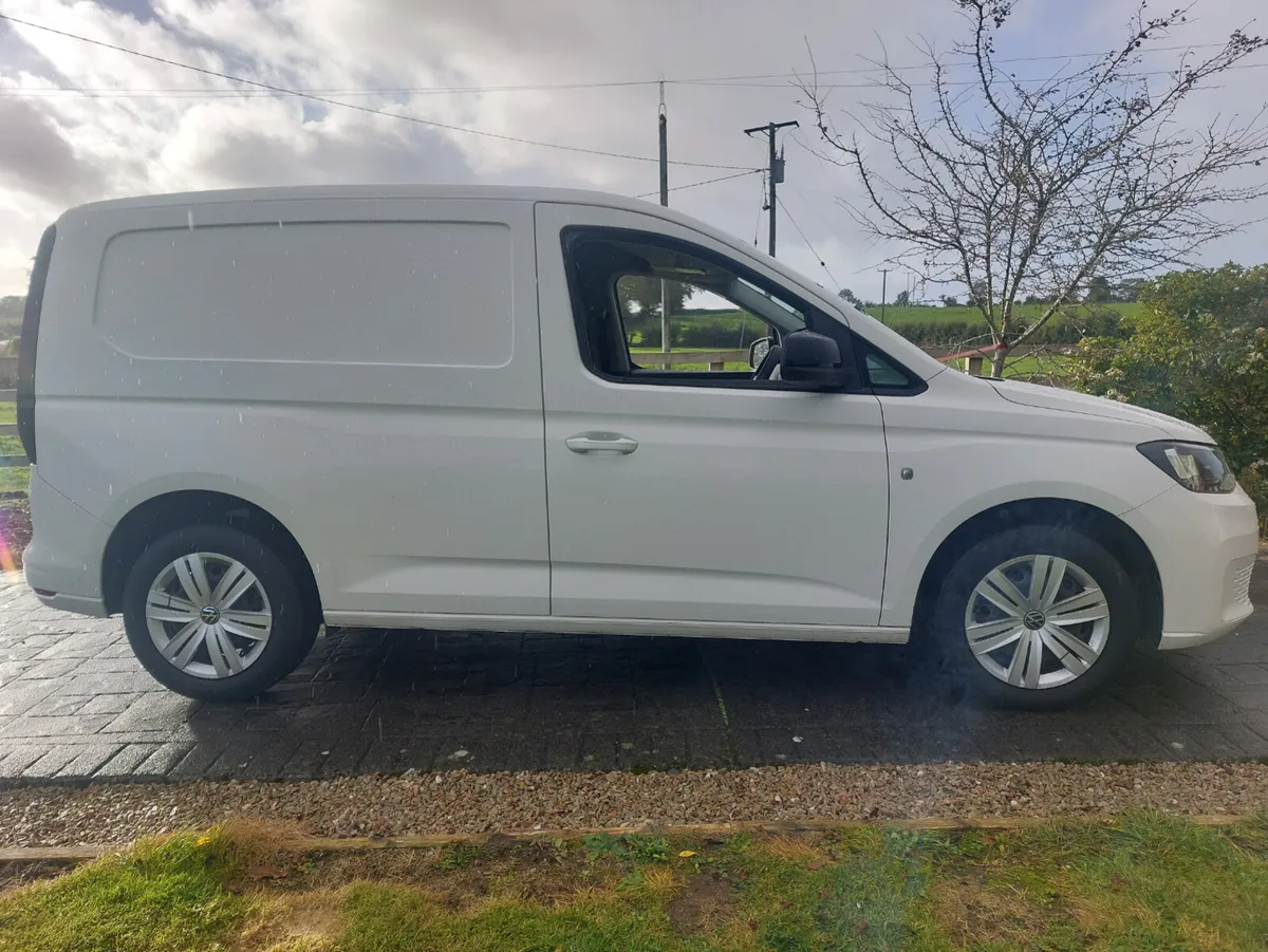 VW CADDY 222' 102 BHP / M6F - Image 3